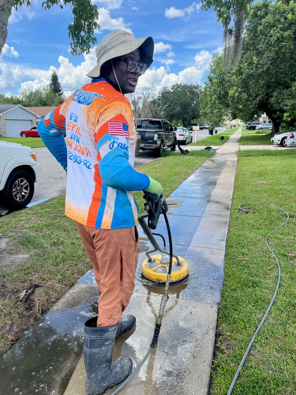 Orlando Sidewalk Transformation with Pressure Washing image